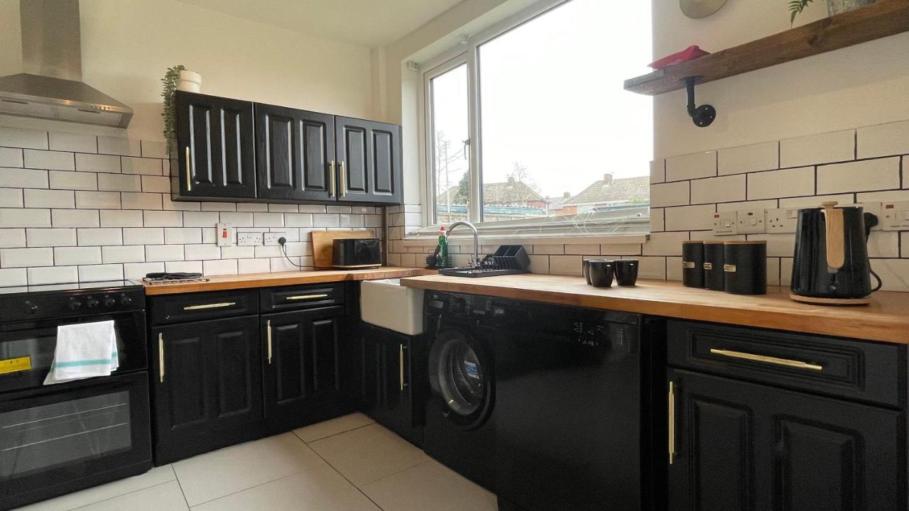 Fully Serviced Three Bed House In Durham Esterno foto